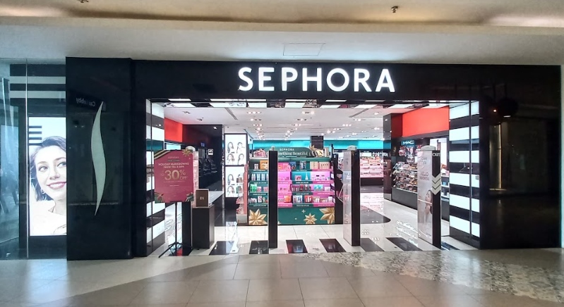 23 PASKAL SHOPPING CENTRE